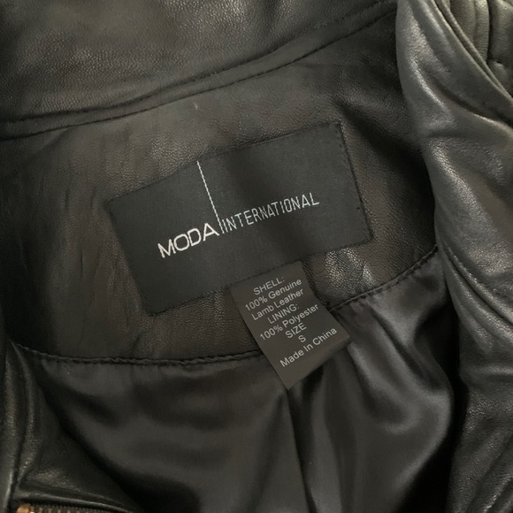 Black leather jacket - Picture 4 of 7